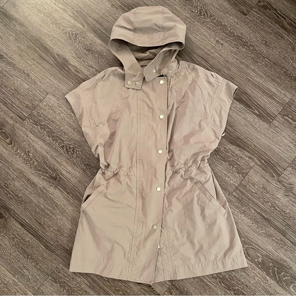 Vince short sleeve anorak jacket